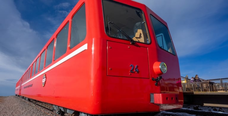 Summit Visitor Center | The Broadmoor Manitou & Pikes Peak Cog Railway